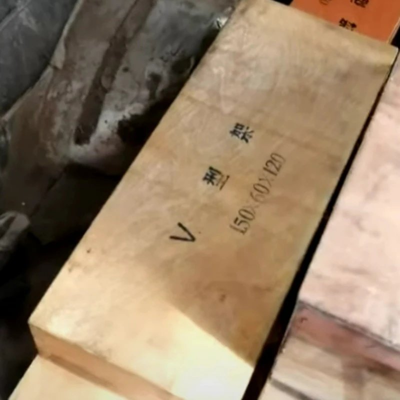 Forsendelse Videoer af magnetiske V-formede rammer og magnetiske firkantede bokse